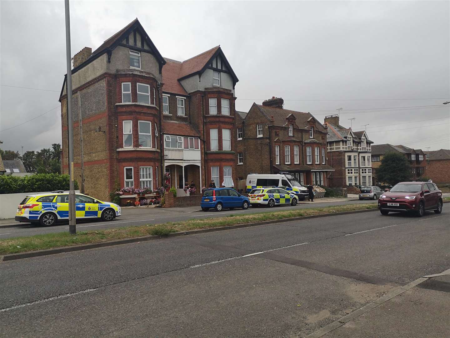 Bomb disposal teams have been sent to the address on Canterbury Road