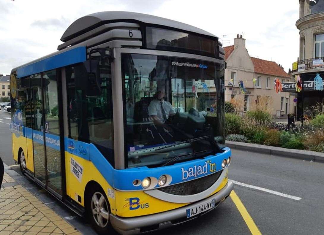 The shuttle bus in Calais