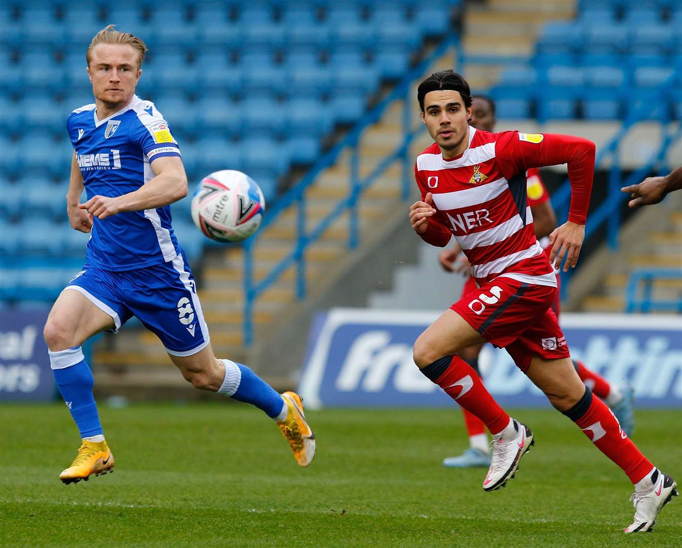 Kyle Dempsey keeps tabs on Doncaster on Saturday. Picture: Andy Jones (45336003)