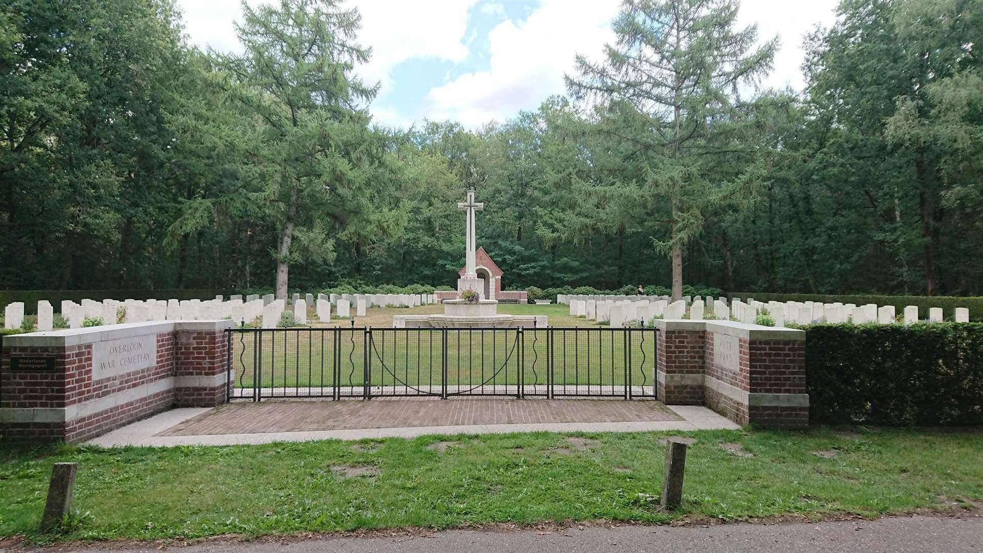 The Dutch cemetery where Roland Peen is buried