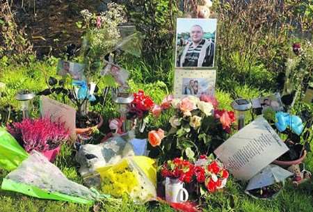 Tributes left at Leybourne Lakes