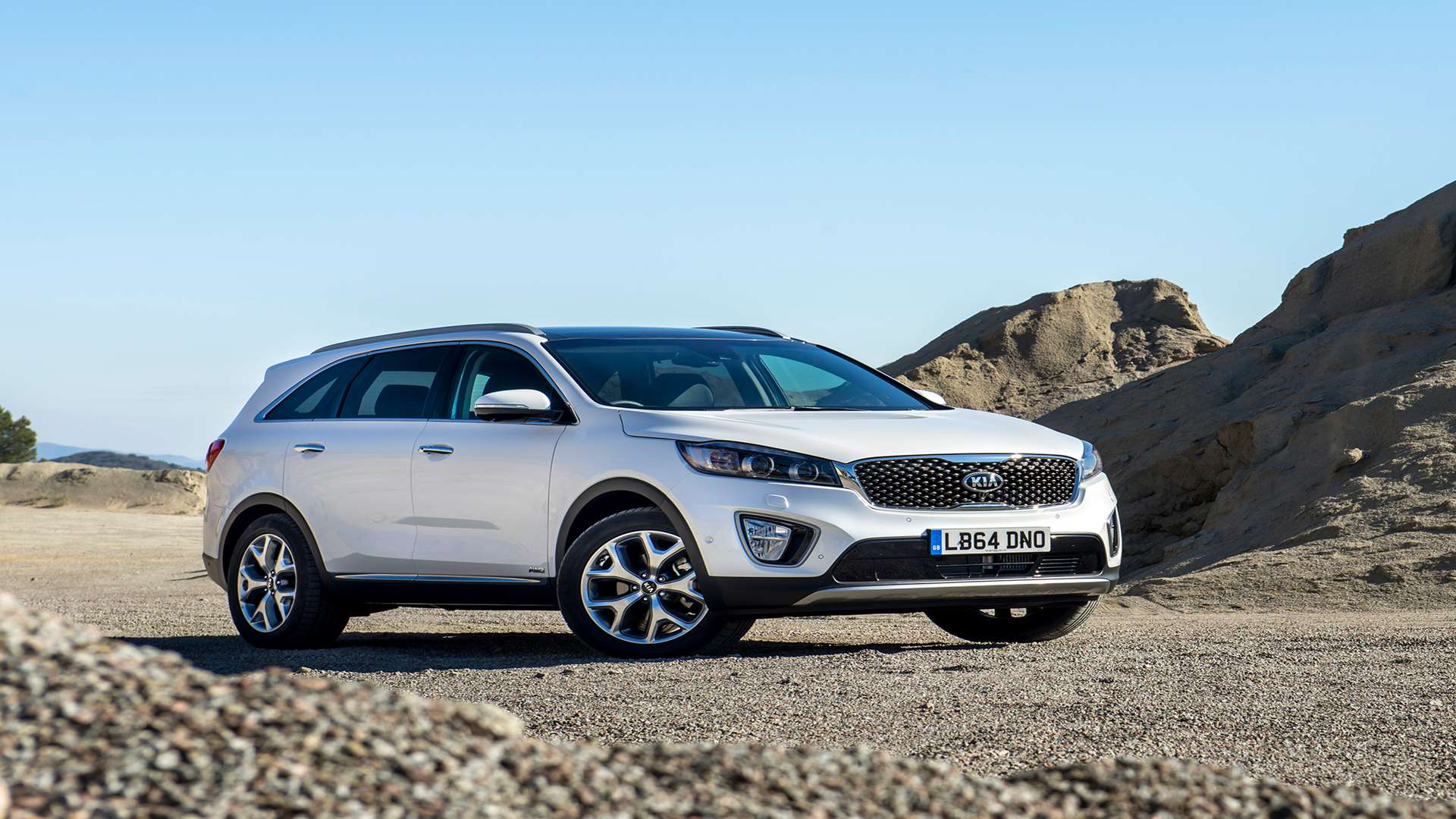 The styling does a good job of disguising the Sorento’s bulk