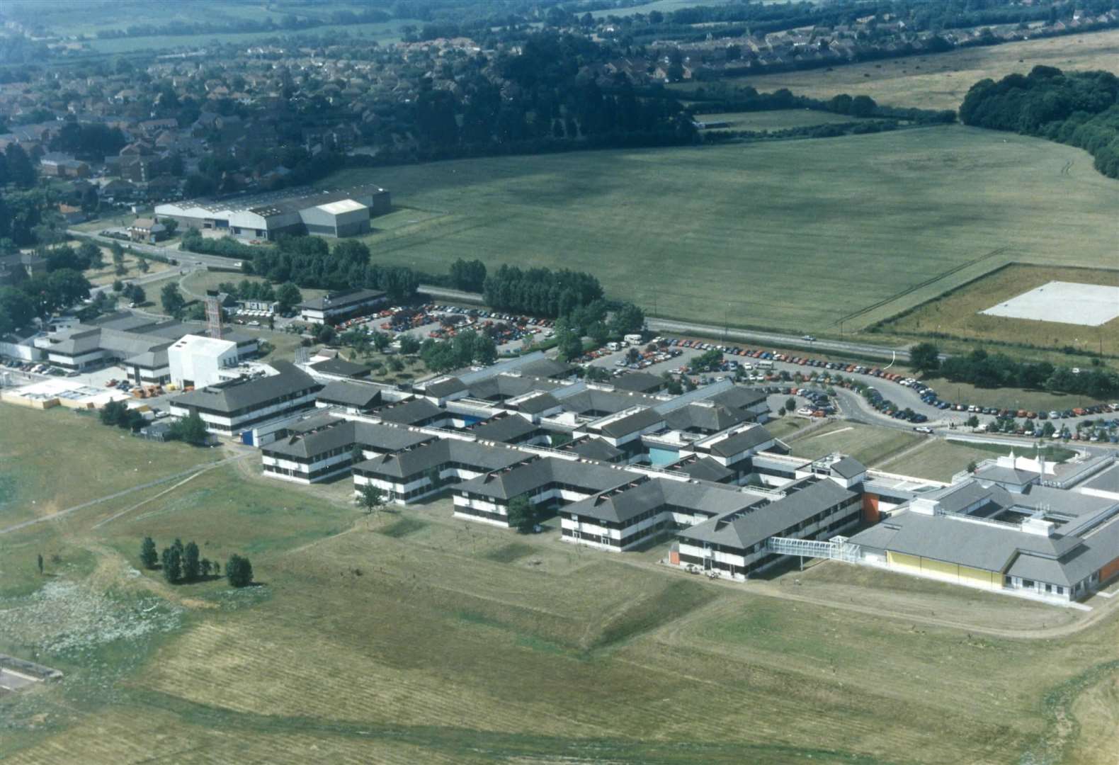 Aerial picture of Maidstone Hospital in 1996
