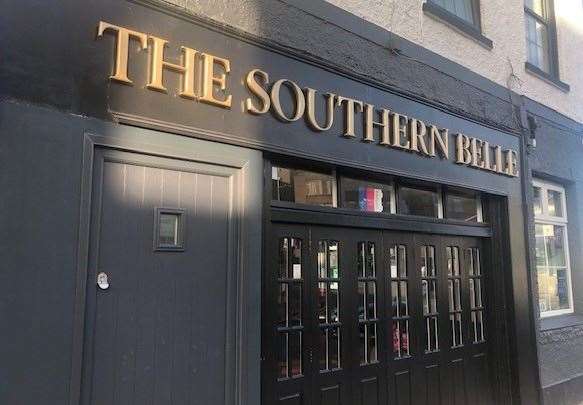 We walked past The Southern Belle to get to The Britannia – this, as we later discovered, was a huge mistake