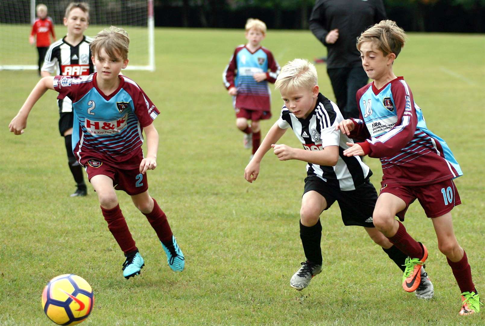 Wigmore Youth Whippets under-10s (claret) up against Real 60 Jaguars under-10s Picture: Phil Lee