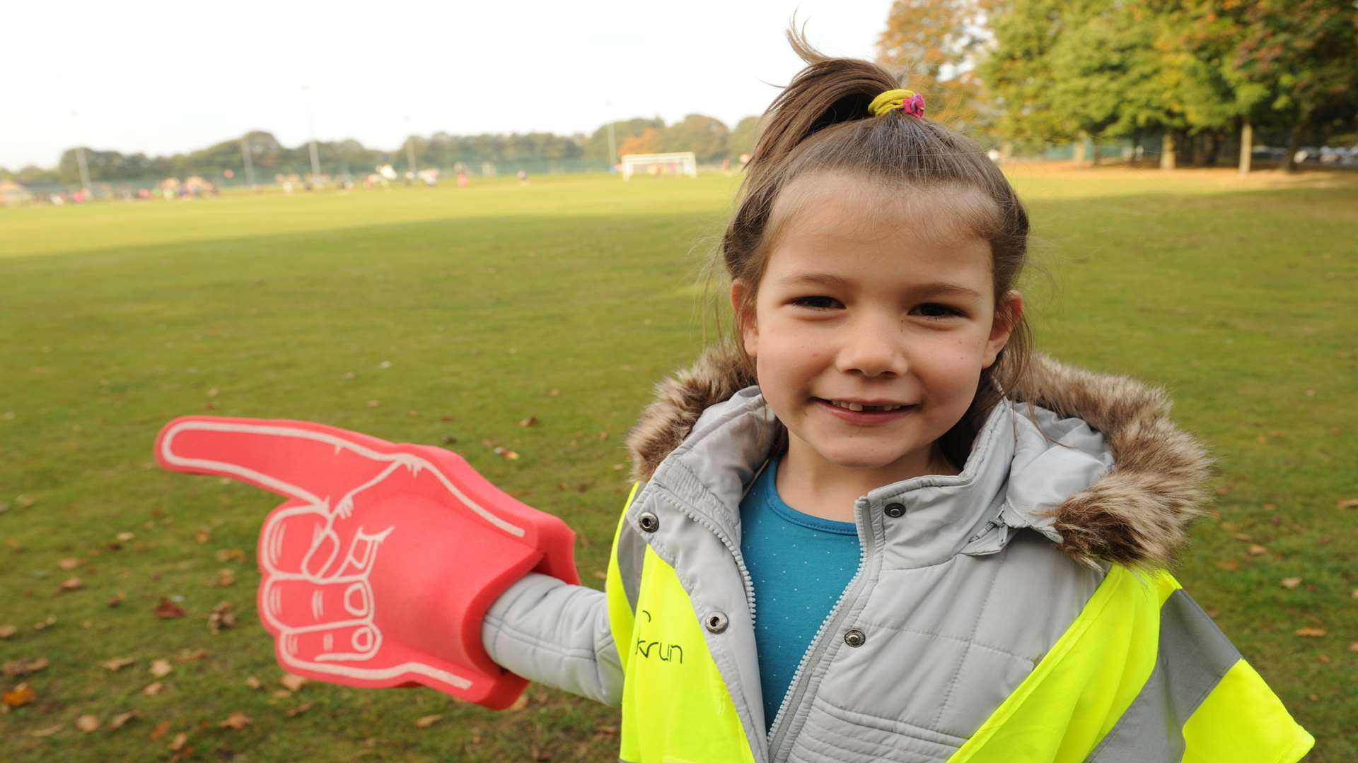 "This way!" - Matilda Prankard, six, directs the runners