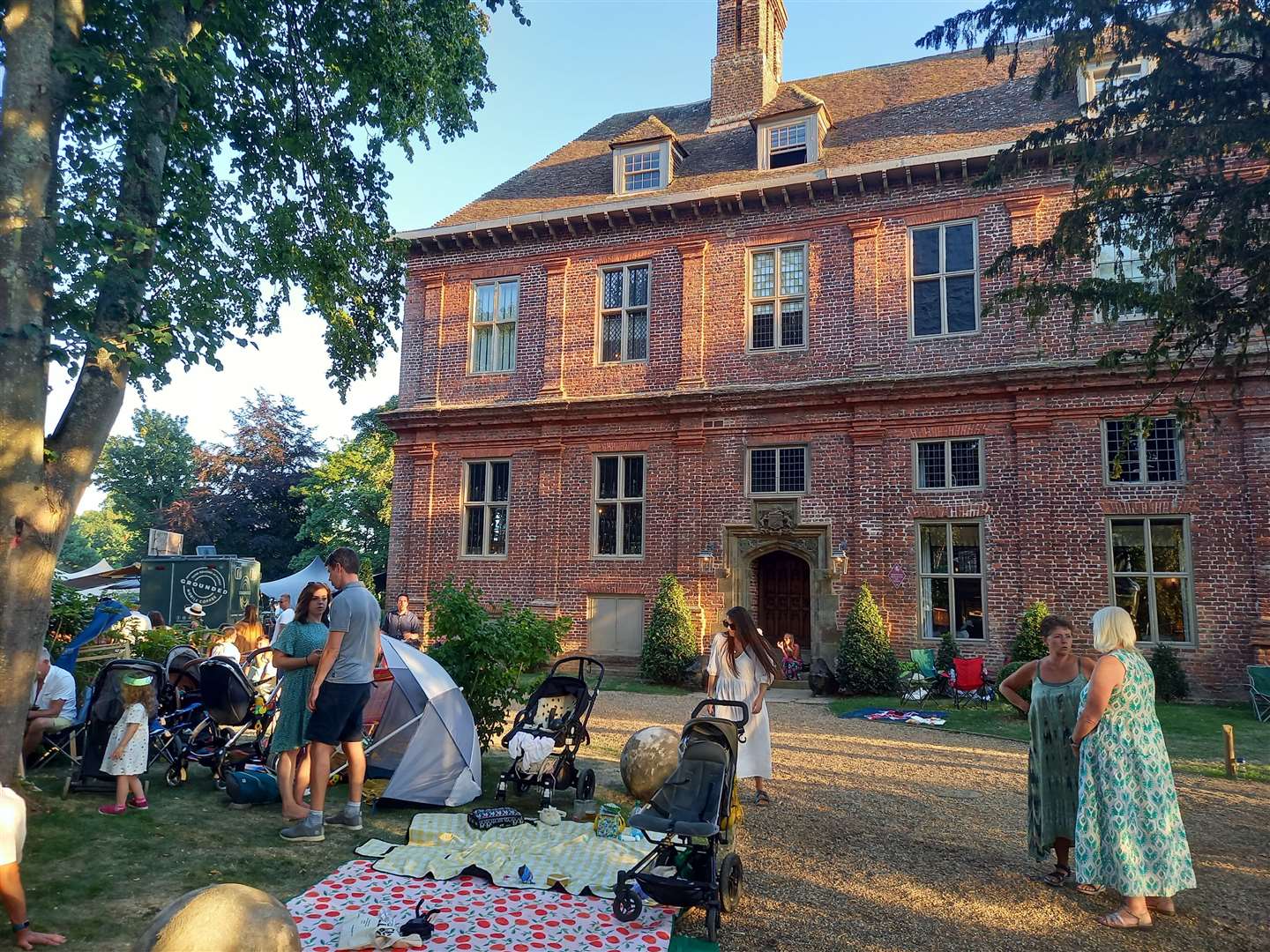 Against the backdrop of the old mansion, the festival proved a big success