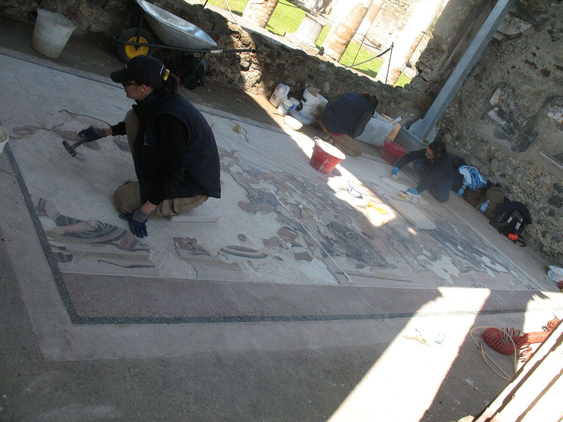 Preserving mosaics at Pompeii (8482553)
