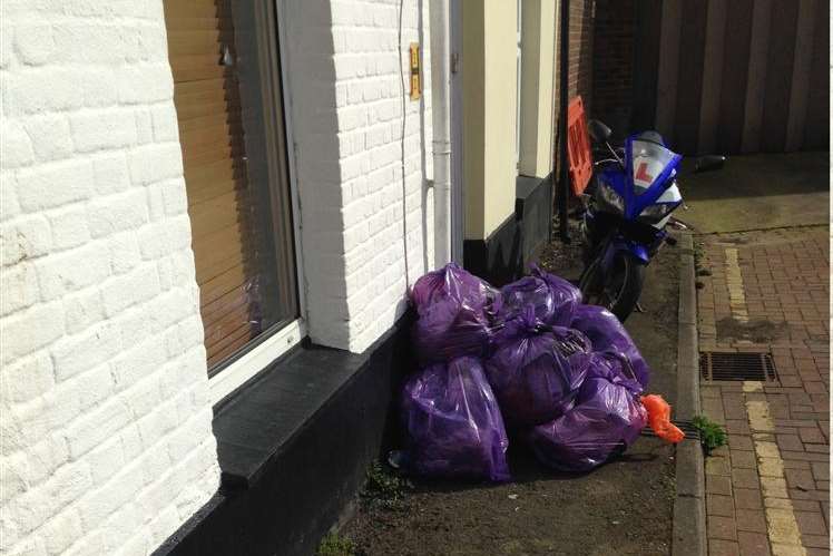 Rubbish is being left uncollected in Alma Street and Clyde Street