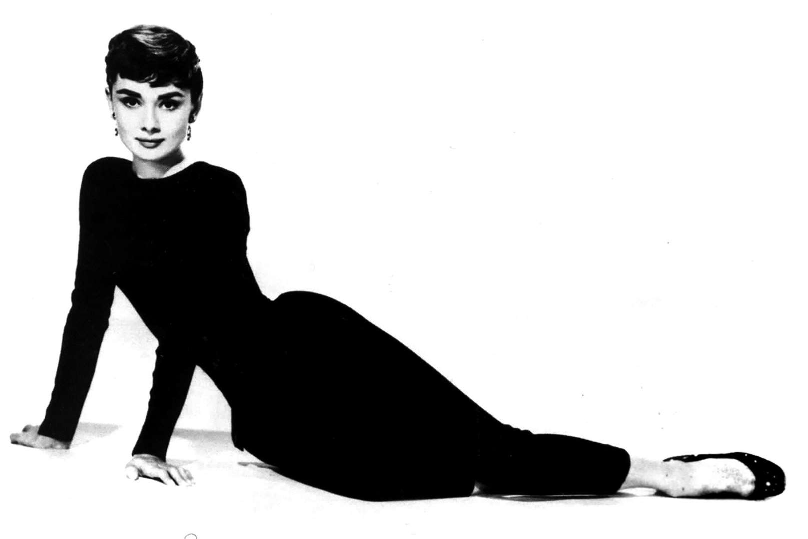 Audrey Hepburn.. (14672399)