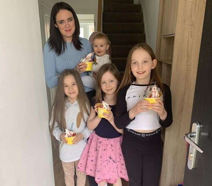 Olivia, nine, Melissa, six, Kyler-Louise, seven and Luna-Rose, 10 months with mum, Rachel Williams