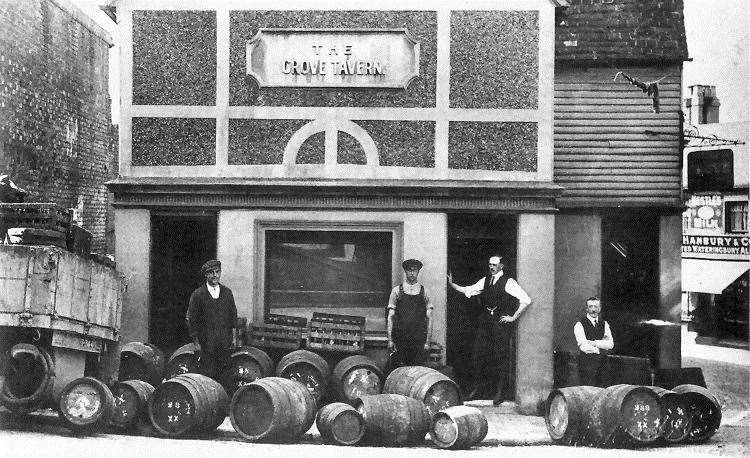 The Grove Tavern in Tunbridge Wells in 1920. Picture: dover-kent.com