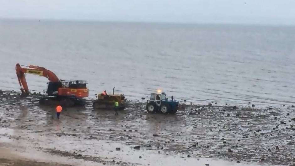 Digger being rescued at Sheerness. Picture: Chris Reed (8312983)