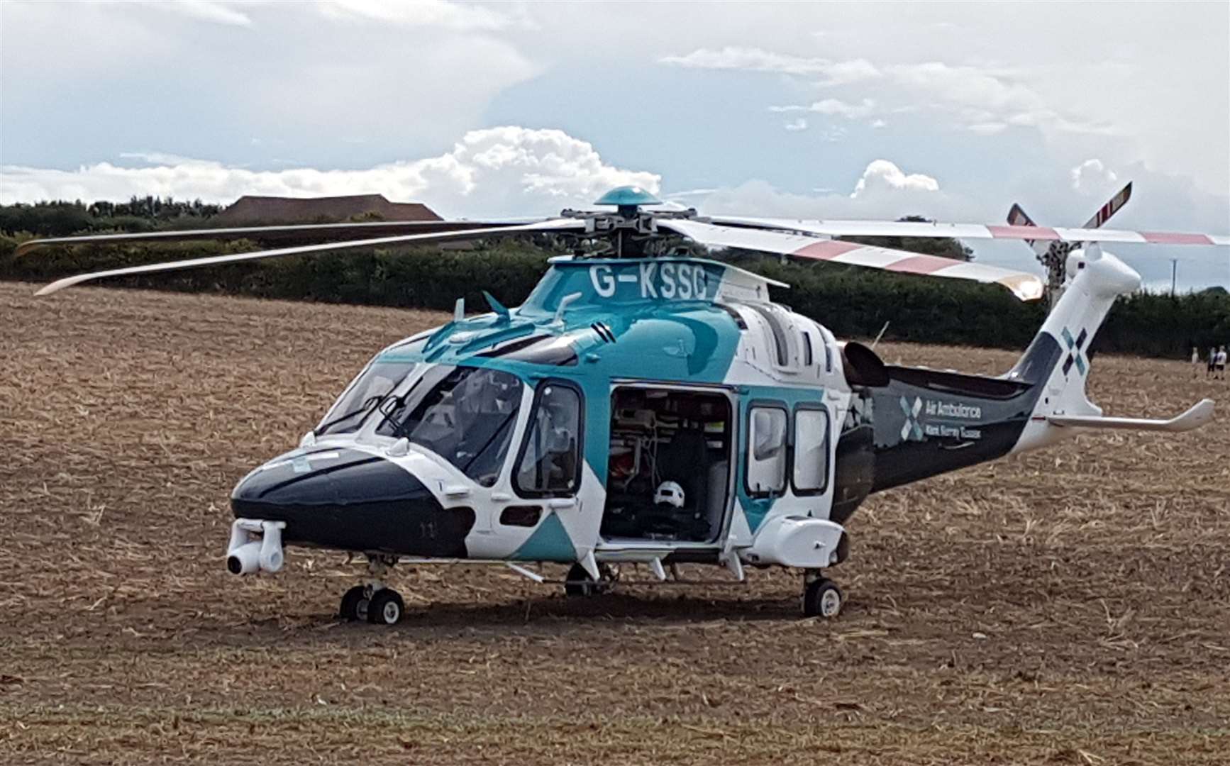 The air ambulance has landed in St Francis Close near Gt Mongeham, Deal. Picture and video: Bryan Walker