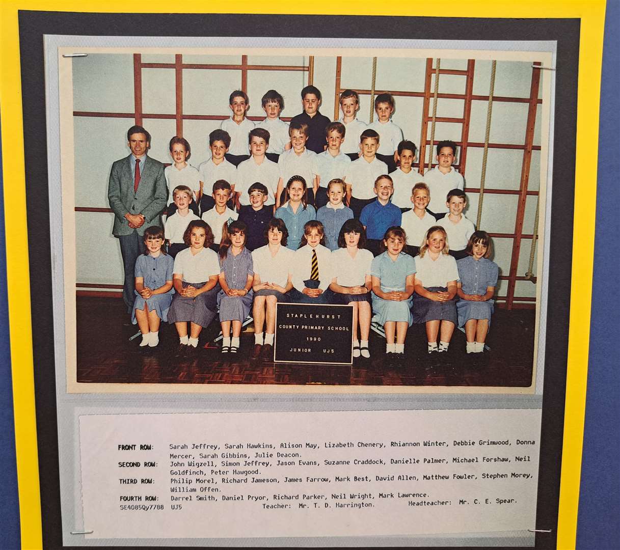 A class photo from 1990