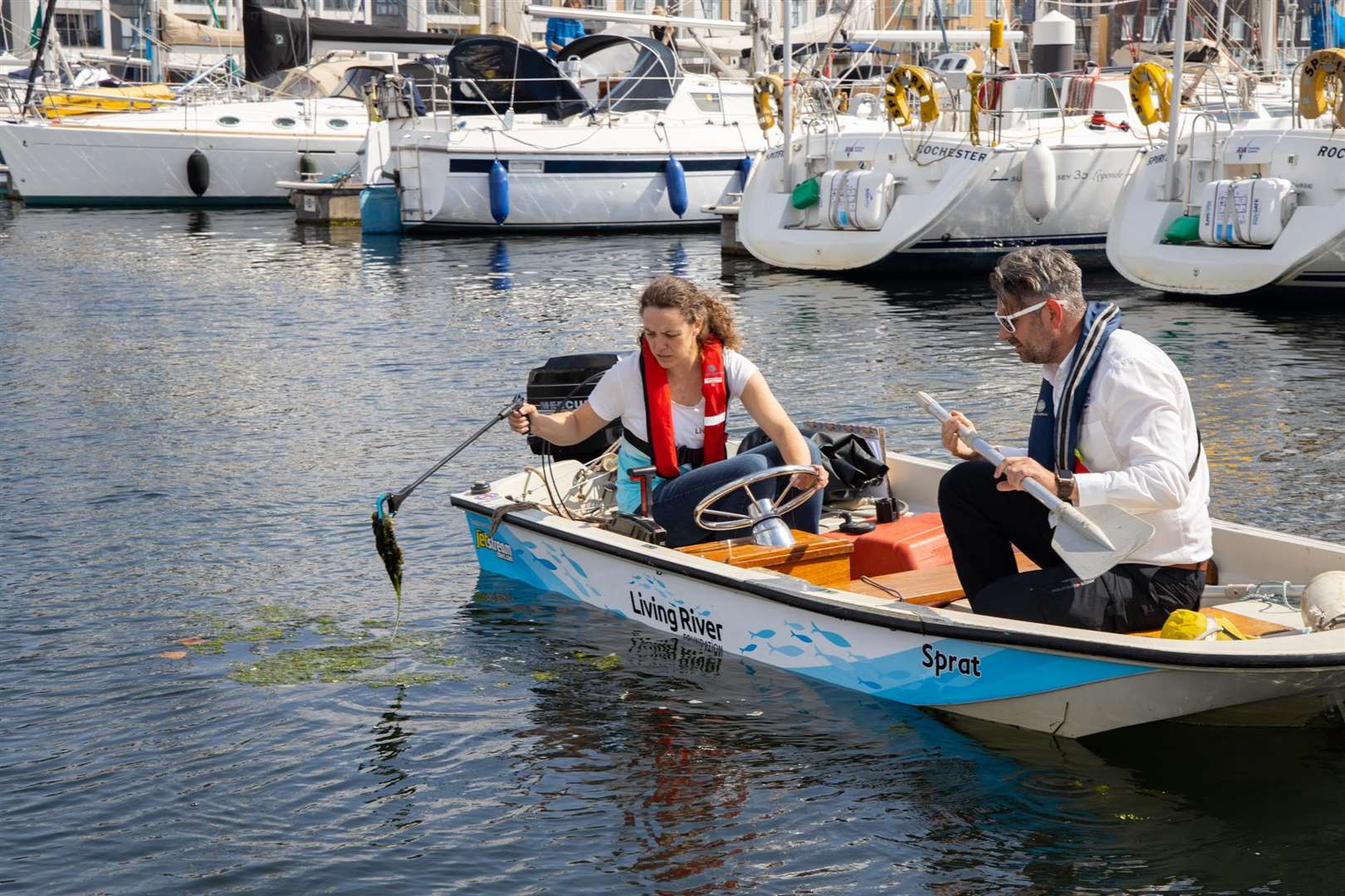 Volunteers took to the water to uncover waste from the marina (14702529)