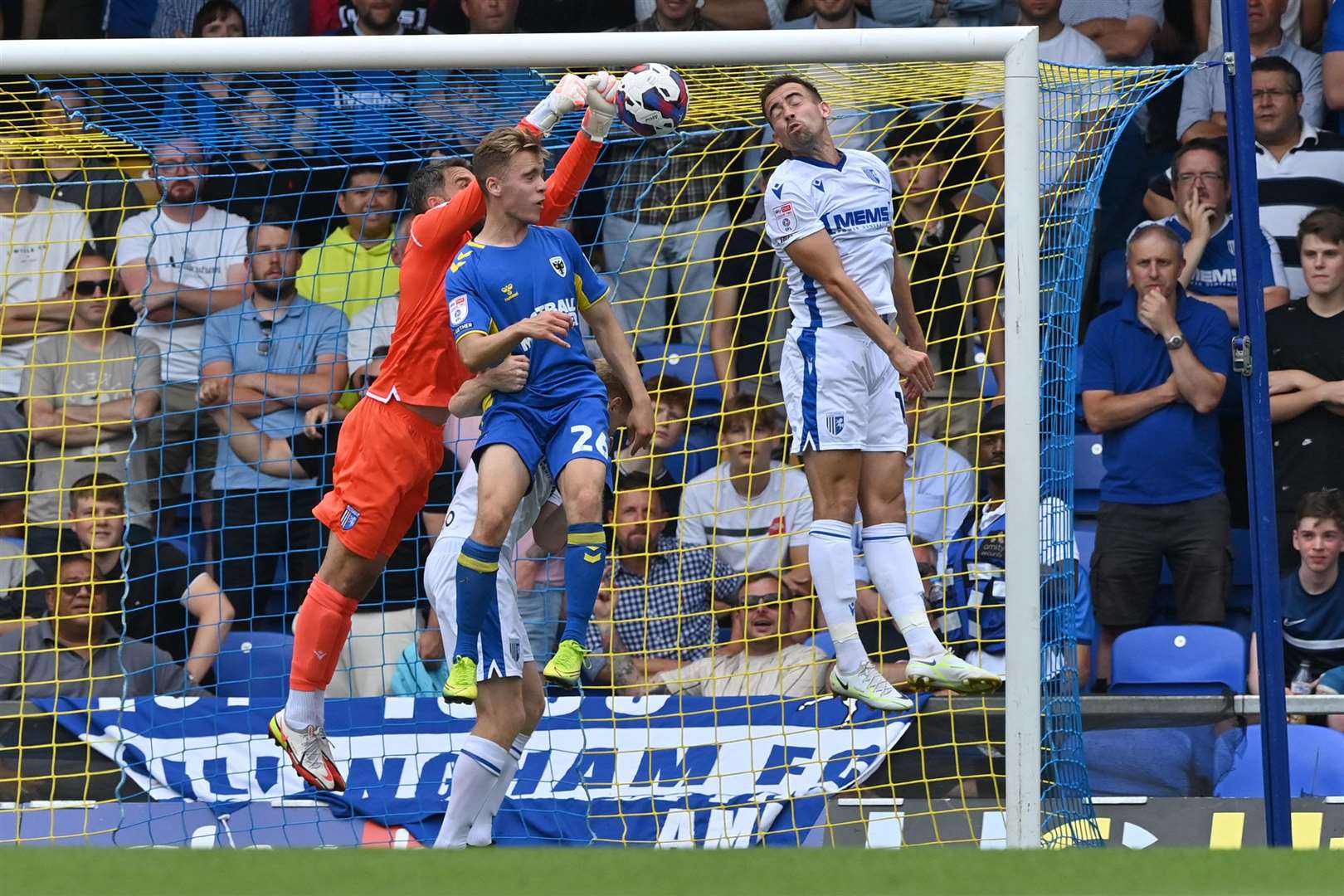 Action between Wimbledon and the Gills Picture : Keith Gillard