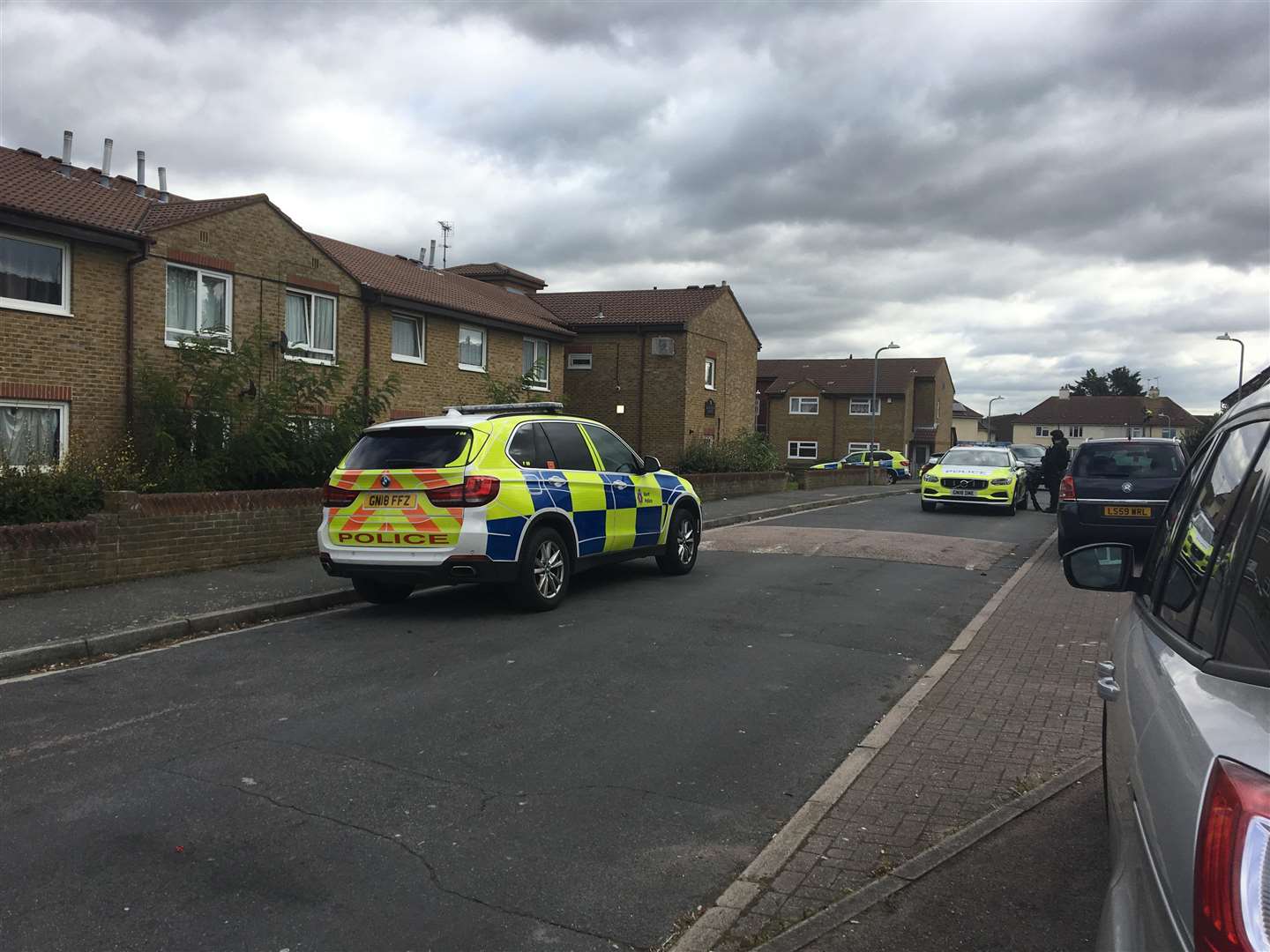 Armed police were pictured in York Road, Gravesend. Picture: KMG. (4533180)