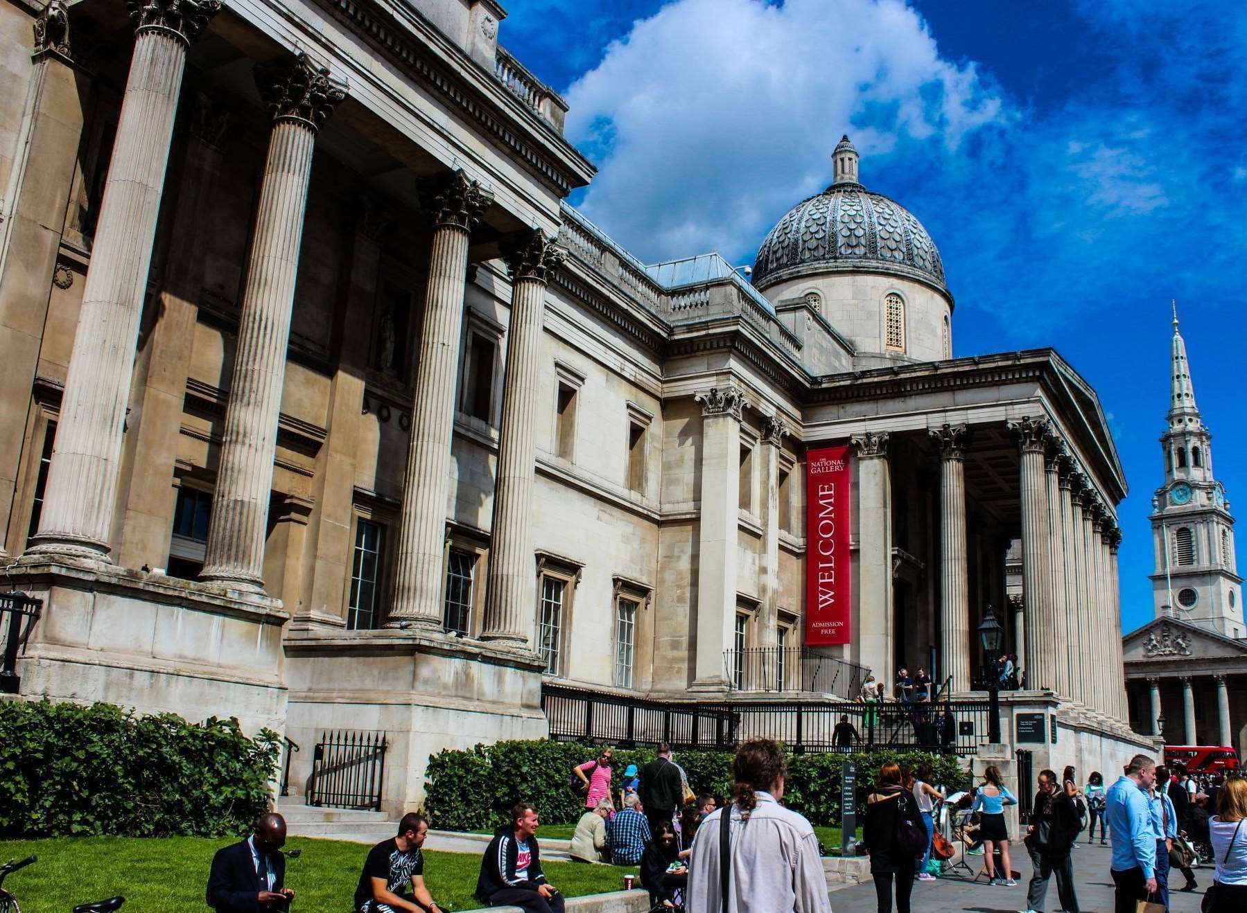 The National Gallery houses one of the greatest collections of paintings in the world