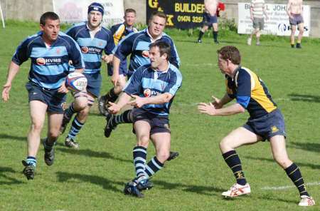 Old Gravesendians go on the attack against Sittingbourne