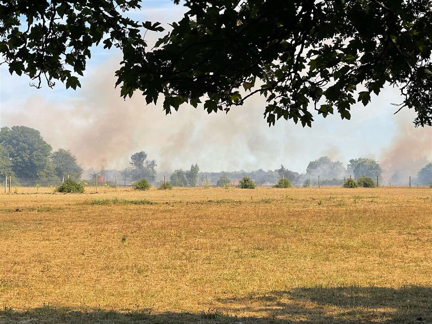 Huge field fire in Stony Corner area of New Barn, near Gravesend. Picture: Matt Homes