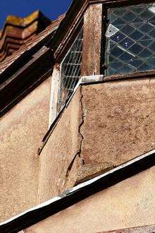 Damage to the rendering of Knole House