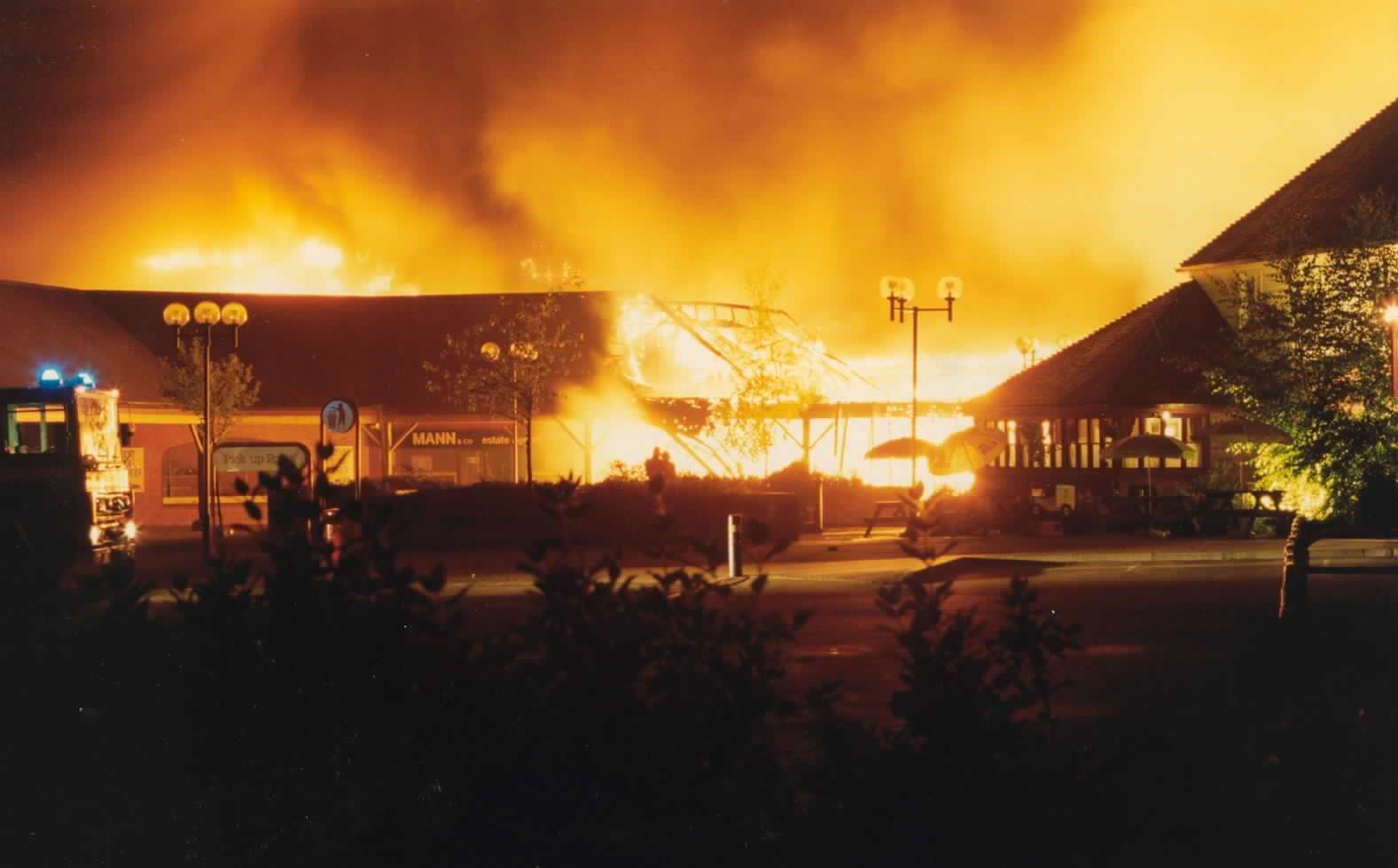 Tesco Grove Green Fire, July 1993. Photo credit: Roy Kingston