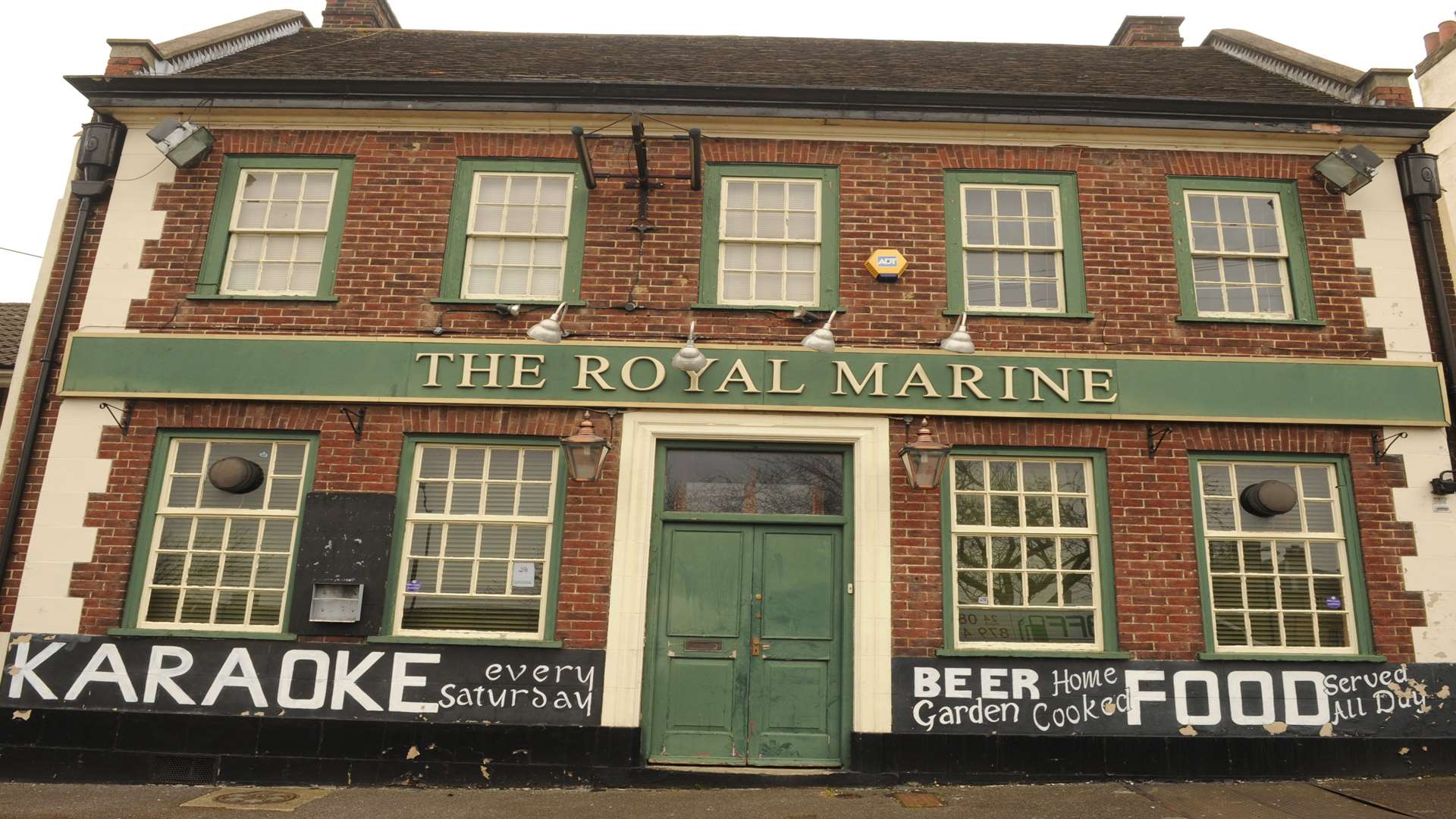 Royal Marine pub, River Street, Brompton.