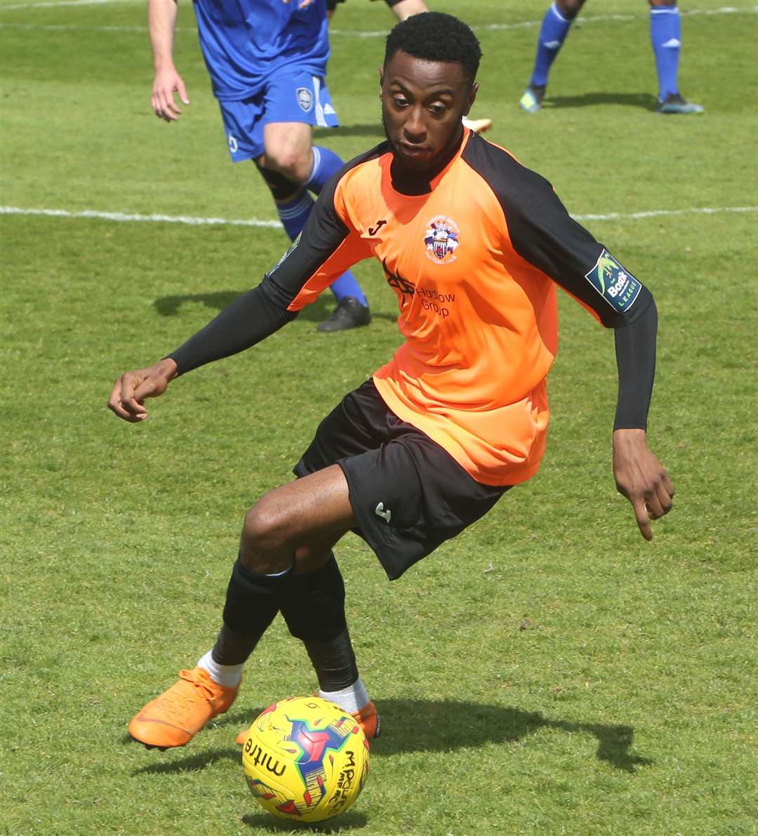 D'Sean Theobalds on the ball for Tonbridge against Met Police in the super play-off final. Picture: David Couldridge (53057688)