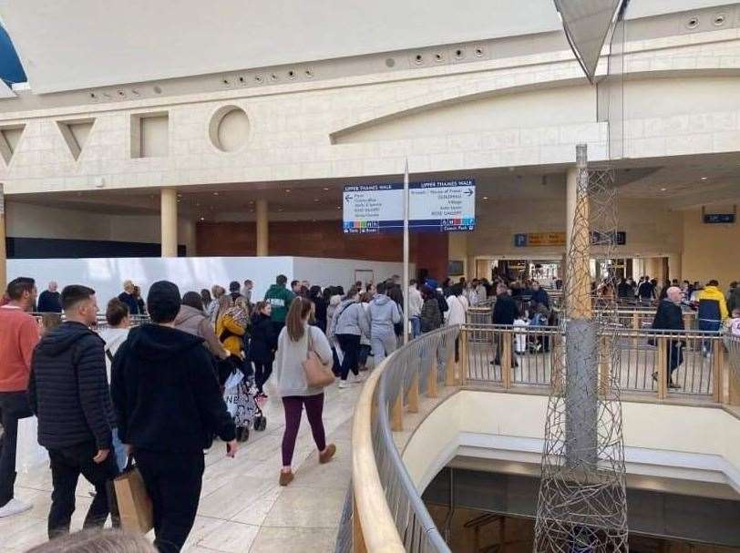 Hundreds of people have been evacuated from the Bluewater shopping centre after a fire alarm sounded