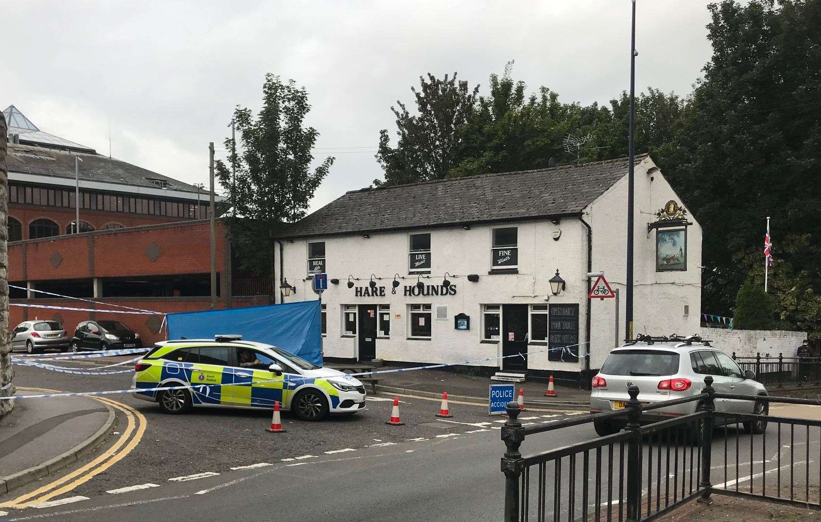 The Hare and Hounds pub cordoned off the morning after a man died in a suspected murder
