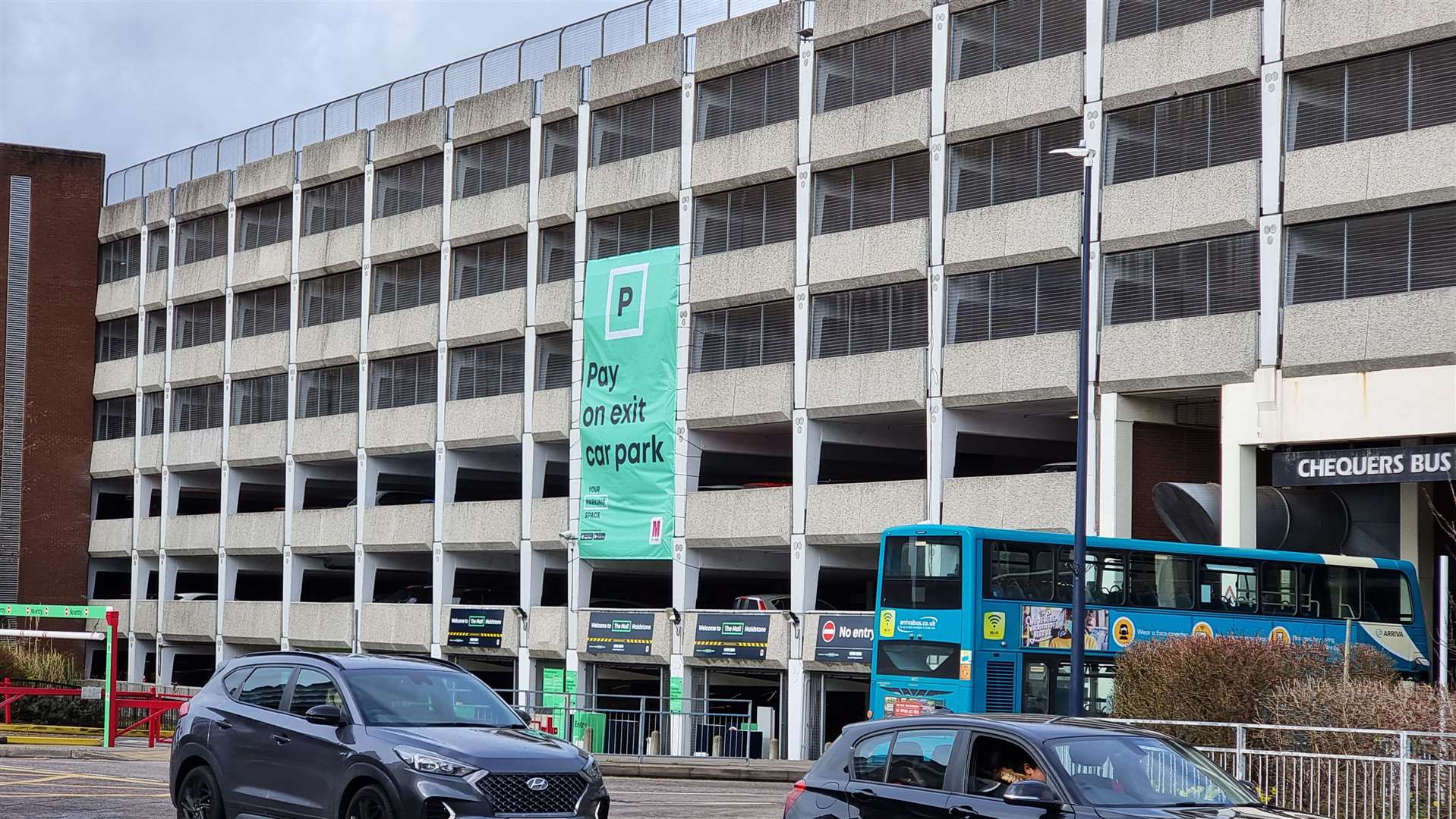 Ues yourparkingspace.co.uk to park at the Mall, Maidstone.