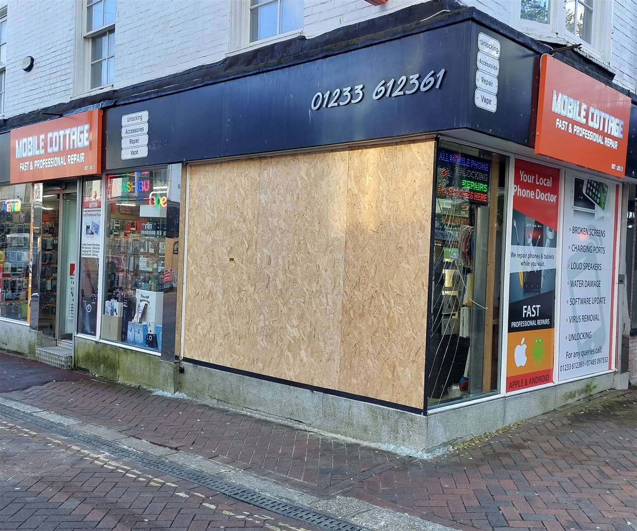 There was a break-in at Mobile Cottage in Ashford last night