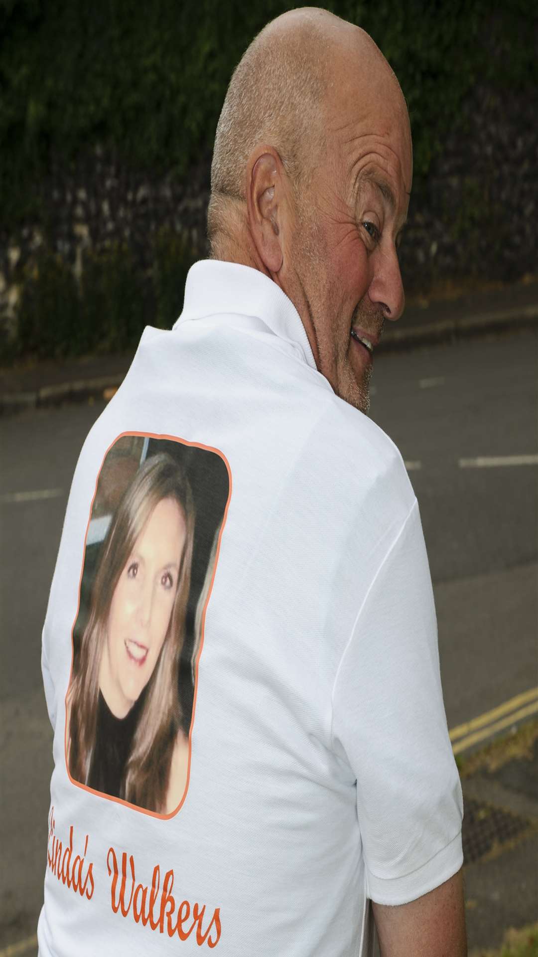 Trevor in a shirt dedicated to late wife Linda and hospice ellenor for the walk