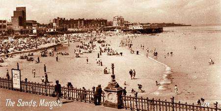 Margate's main beach. The raised platform is the Sun Deck, opened in July 1926