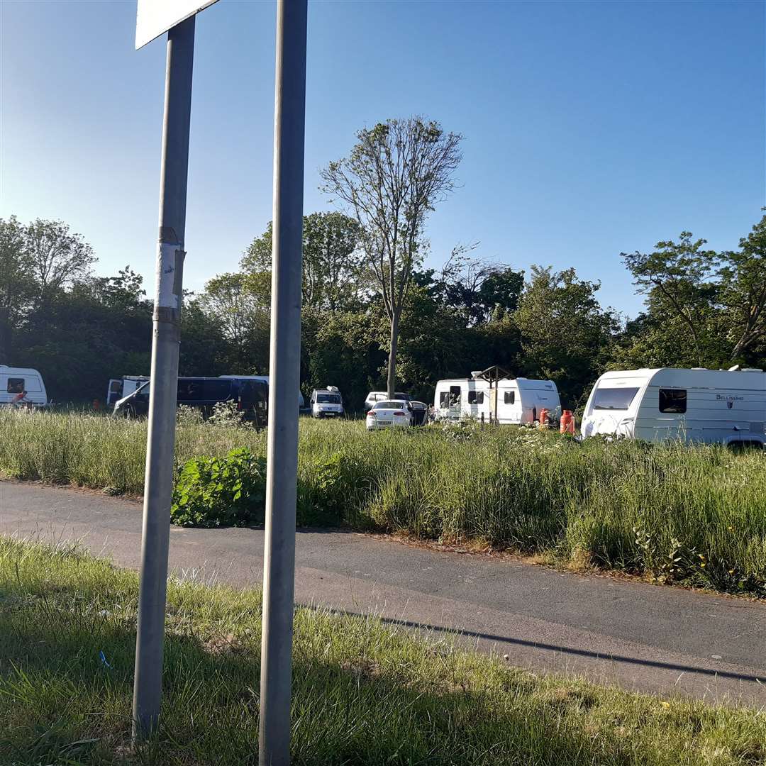 A traveller encampment was spotted on Dartford Heath. (56747093)