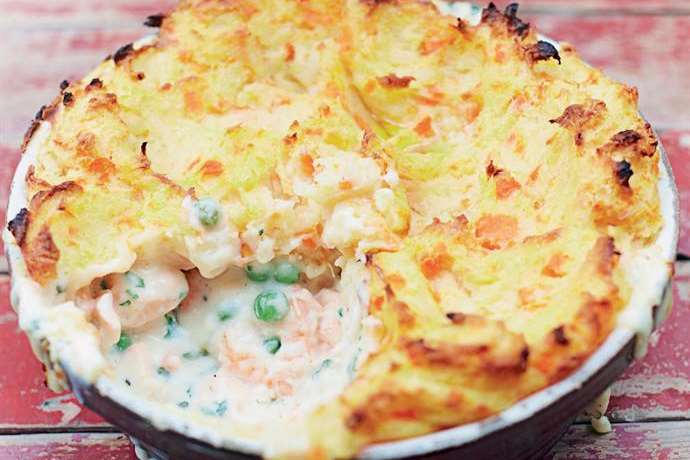 Fish pie from The Family Cook Book by Kerryann Dunlop, one of Jamie Oliver Food Tube books published by Penguin