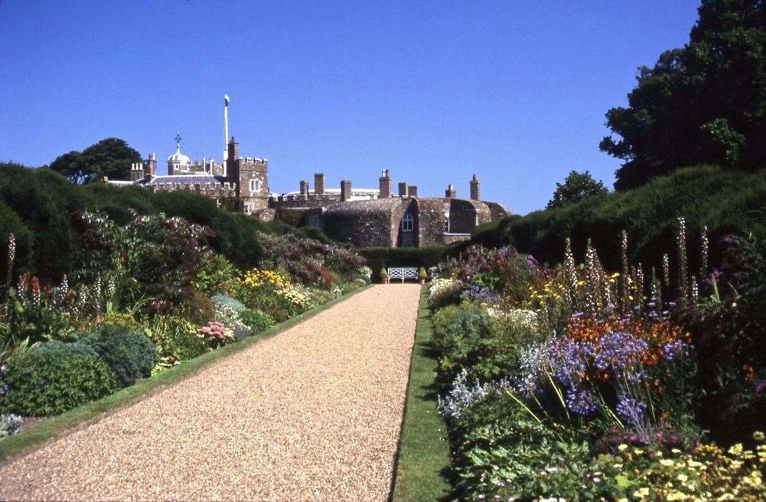 Walmer Castle Gardens features in Secret Deal and Walmr by Gregory Holyoake