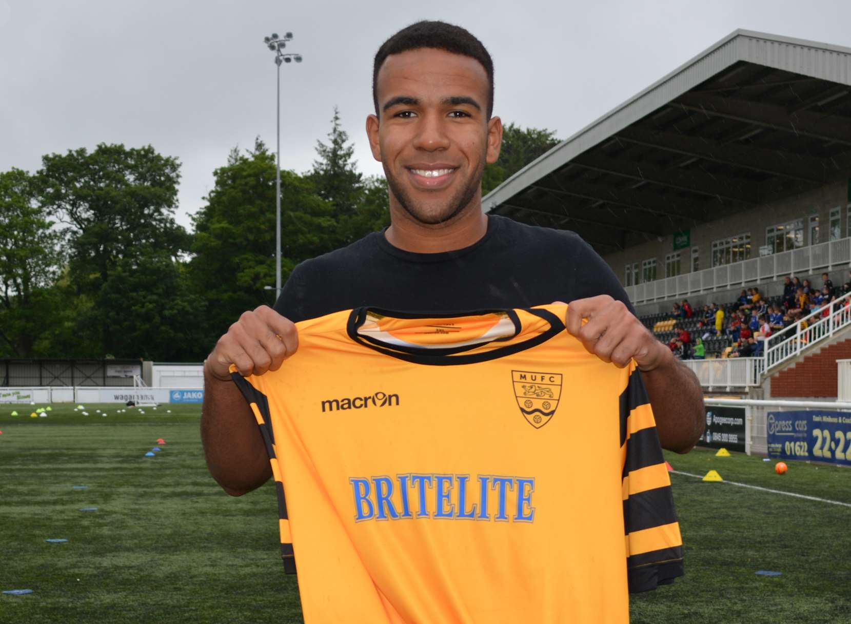 Kevin Lokko has joined Maidstone from Welling
