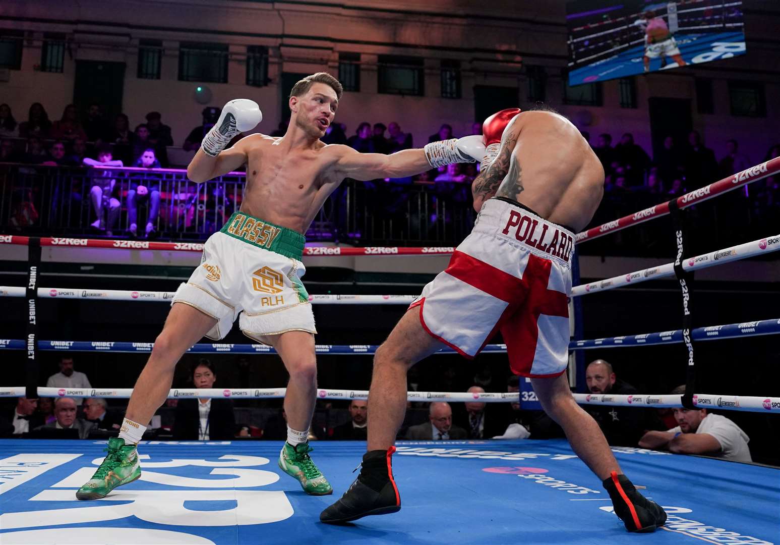 Charlie Hickford wins at York Hall on his professional debut against Jake Pollard Picture: Stephen Dunkley / Queensbury Promotions