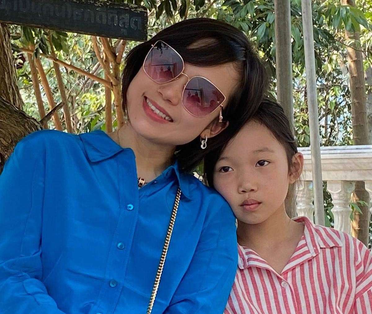 Alice Li and her nine-year-old daughter Lucia