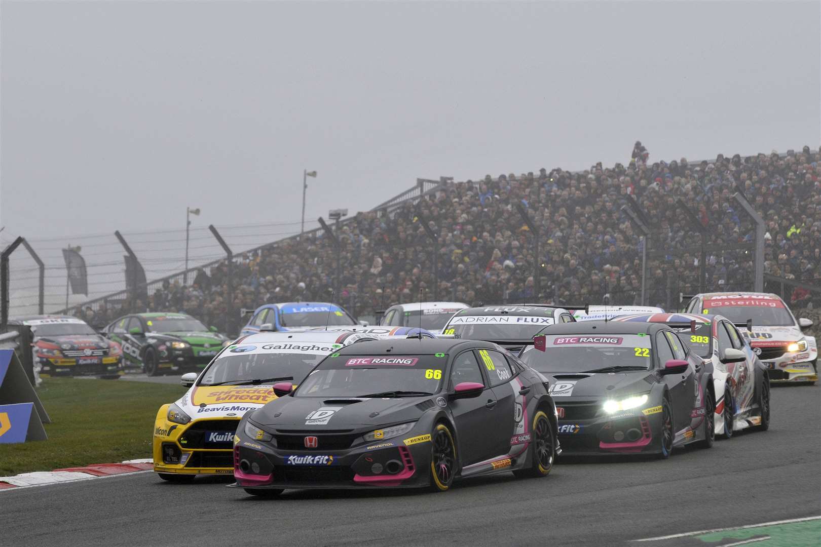 Race one start during last season's visit of the British Touring Car Championship
