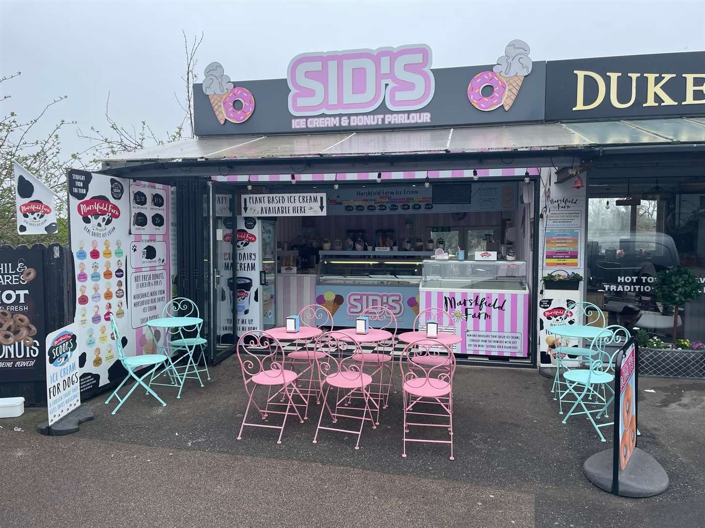 Sid's in Park Avenue, Deal