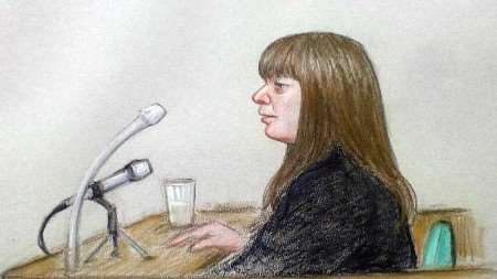 An artist's drawing of Lynn Dixon giving evidence at the Old Bailey. Image courtesy JULIA QUENZIER