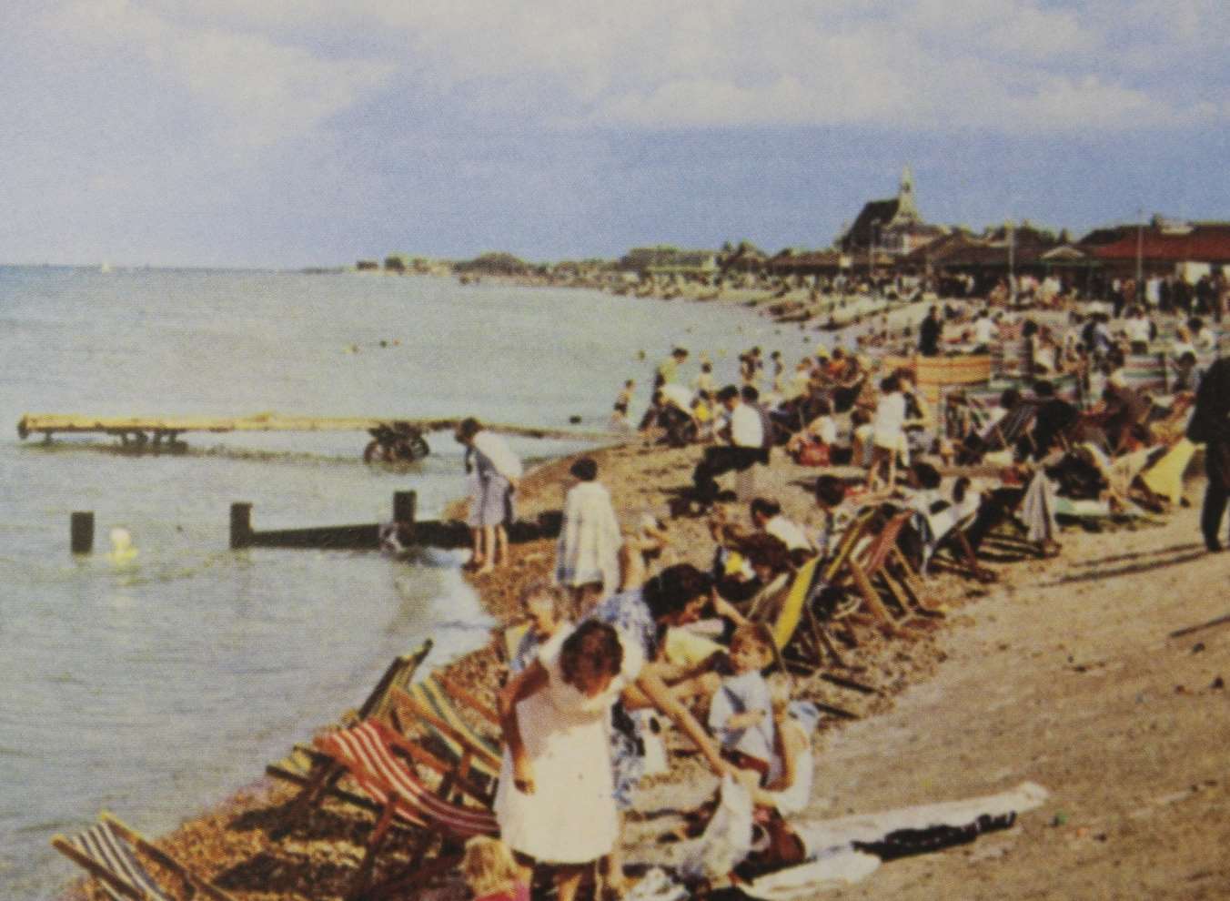 Sheerness: the golden days when the beach was packed