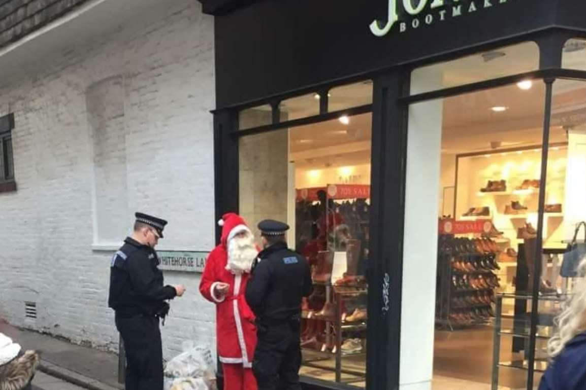 Police chat to Father Christmas Picture: Dylan Parsons-Buckingham