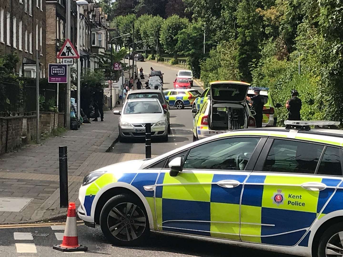 Armed police were called to the incident in Ordnance Terrace, Chatham (39007457)