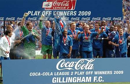 Gillingham celebrate their play-off win in 2009