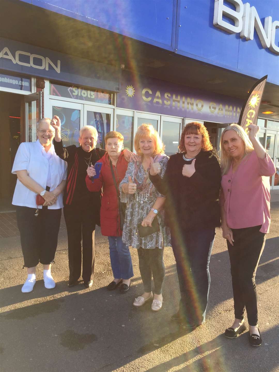 An emotional night for players at Beacon Bingo in Margate on its final night (8305946)