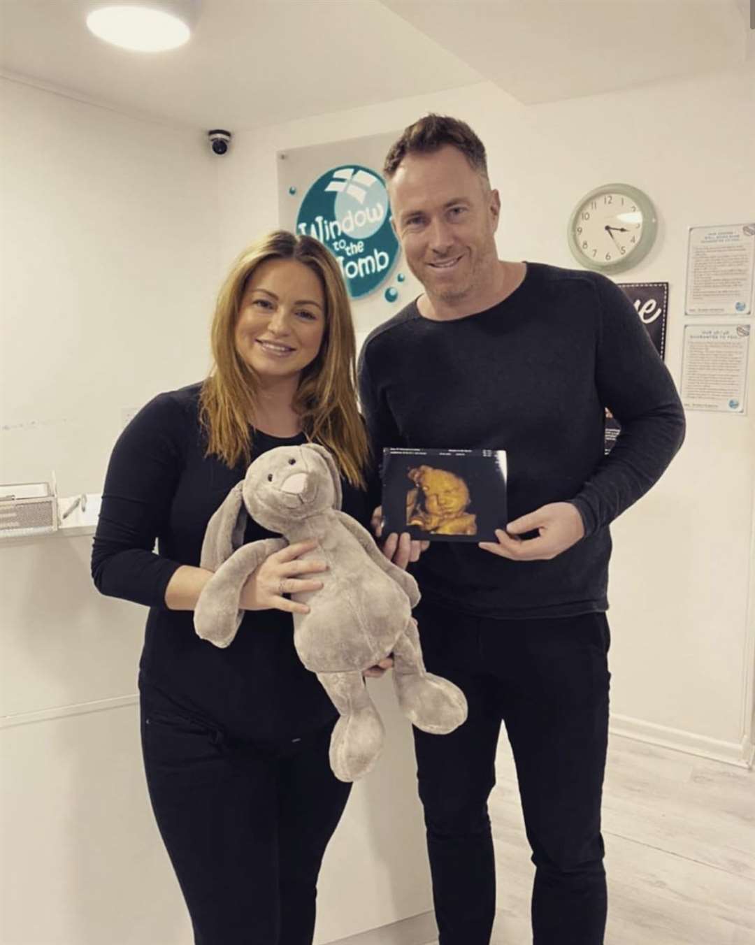 Ola and James Jordan get 3D baby scan at Window to the Womb, Maidstone. Picture: @olajordan (33594712)